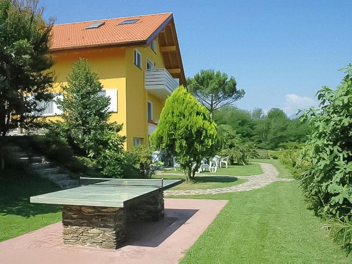 Bellavista A Garten Appartement Mit Pool Colico Eksteriør billede
