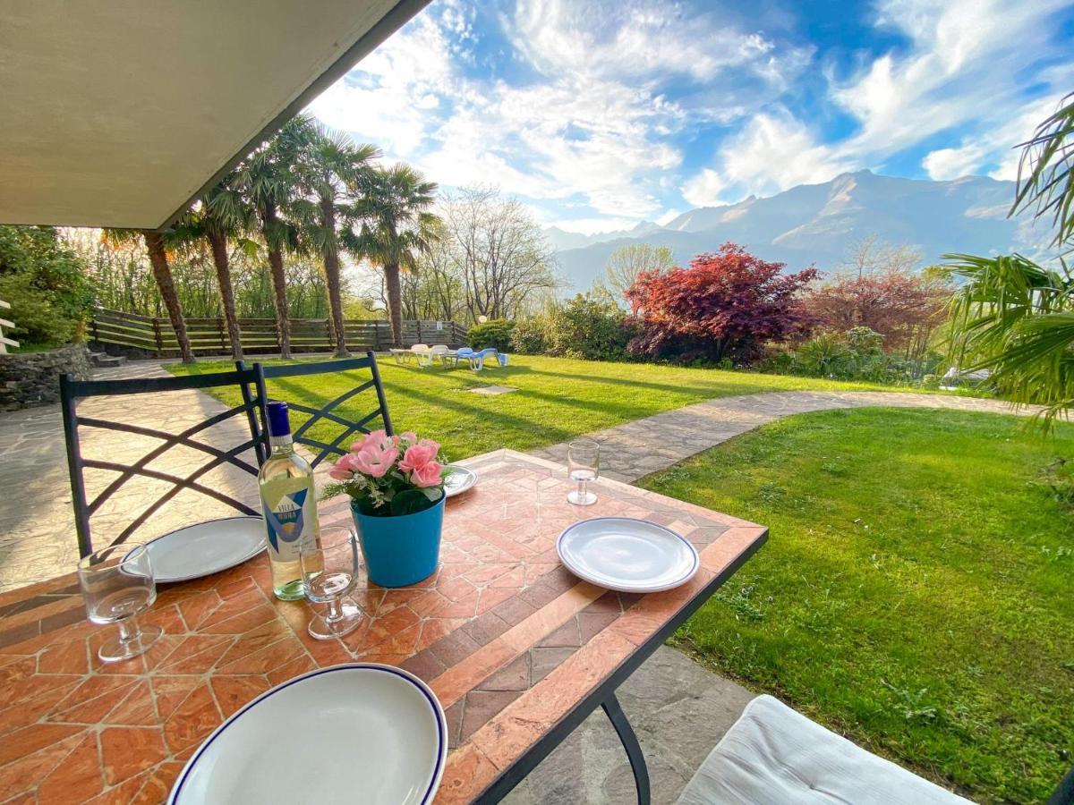 Bellavista A Garten Appartement Mit Pool Colico Eksteriør billede